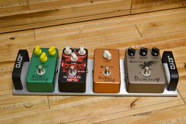 JOYO-mini-pedalboard-2017